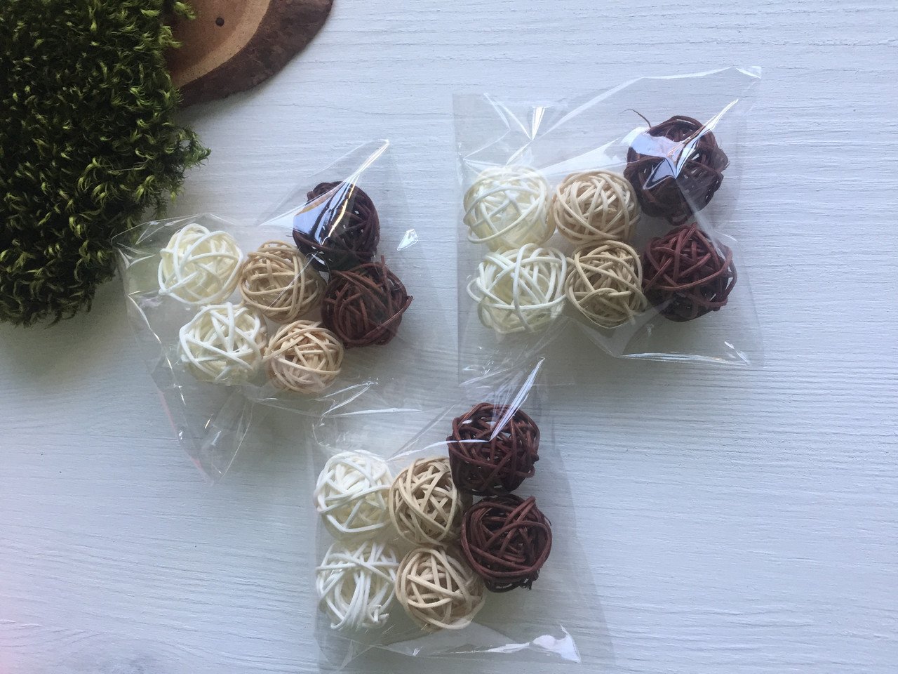 2060794479_rotangovye-shariki-3.jpg Ротангові кульки 3 см набір три кольори : білий , коричневий , натуральний ( уп 6 шт ) - Ротангові вироби