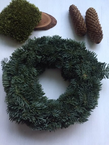 Вінок з гілок НОБІЛІС ( D - 38 см ) - Основи для композицій і декору