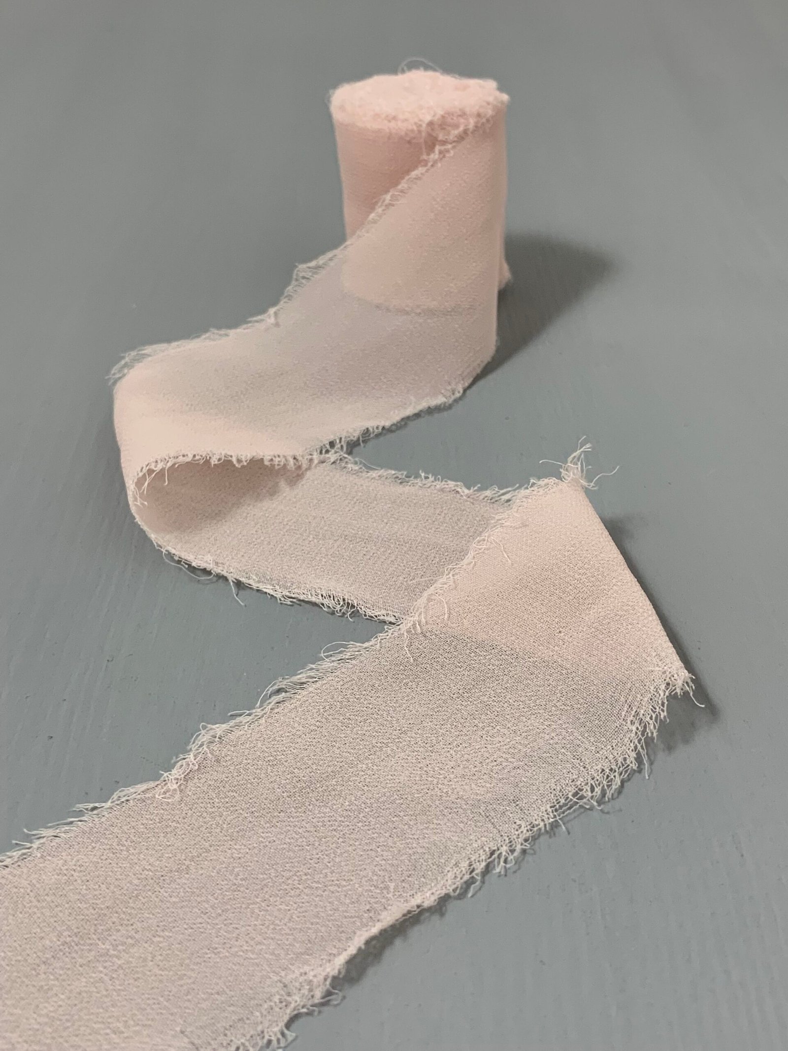 Стрічка шифонова світло рожева 4 см х 5 м - Стрічки для флористики і декору Стрічка шифонова світло рожева 4 см х 5 м - Стрічки для флористики і декору