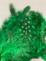 Набір натурального пір'я фазана в горох зелене 100 шт - Пір'я