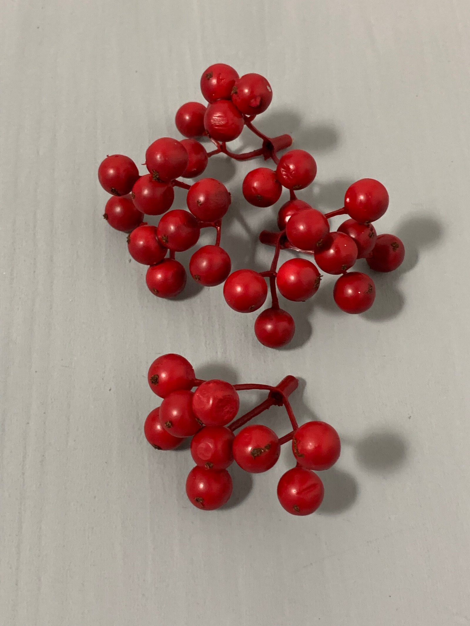 Штучні ягідки без стебла, червоні матові 9 шт, 4,5 см. A9. - Штучні ягоди та плоди Штучні ягідки без стебла, червоні матові 9 шт, 4,5 см. A9. - Штучні ягоди та плоди