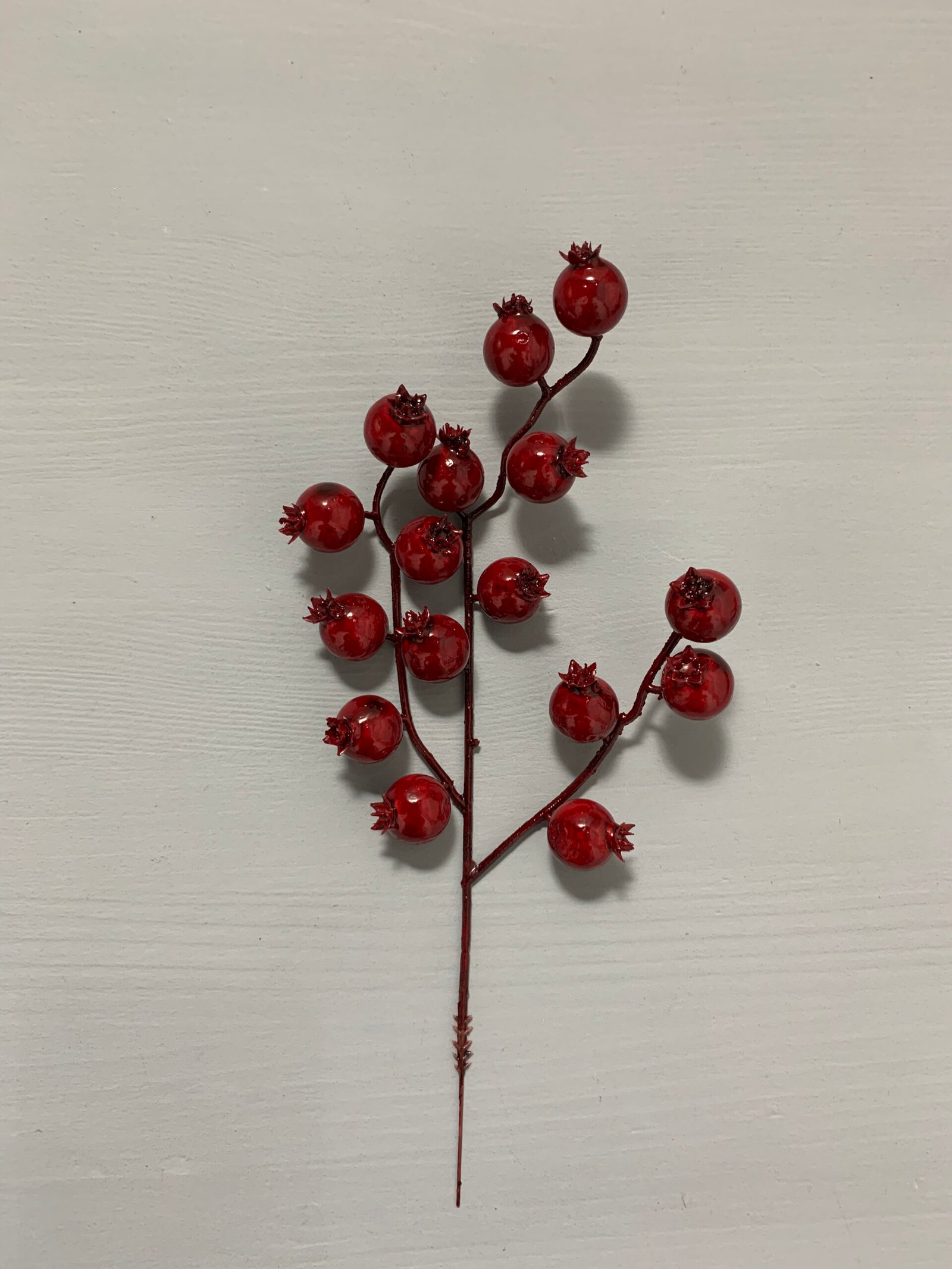 Штучні ягідки на стеблі гранати червоні h28. H6. - Штучні ягоди та плоди Штучні ягідки на стеблі гранати червоні h28. H6. - Штучні ягоди та плоди