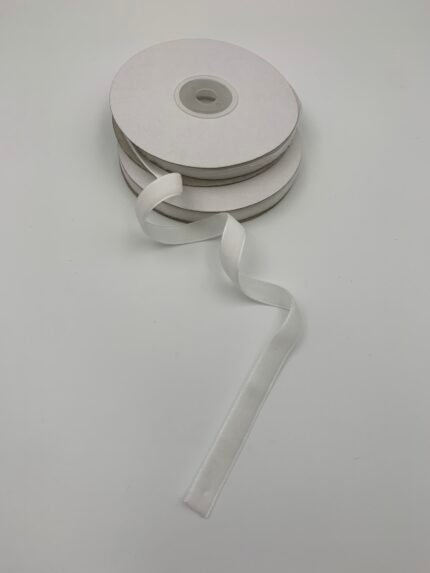 Стрічка зі штучного оксамиту Біла 1 см/9 м - Бавовняні стрічки