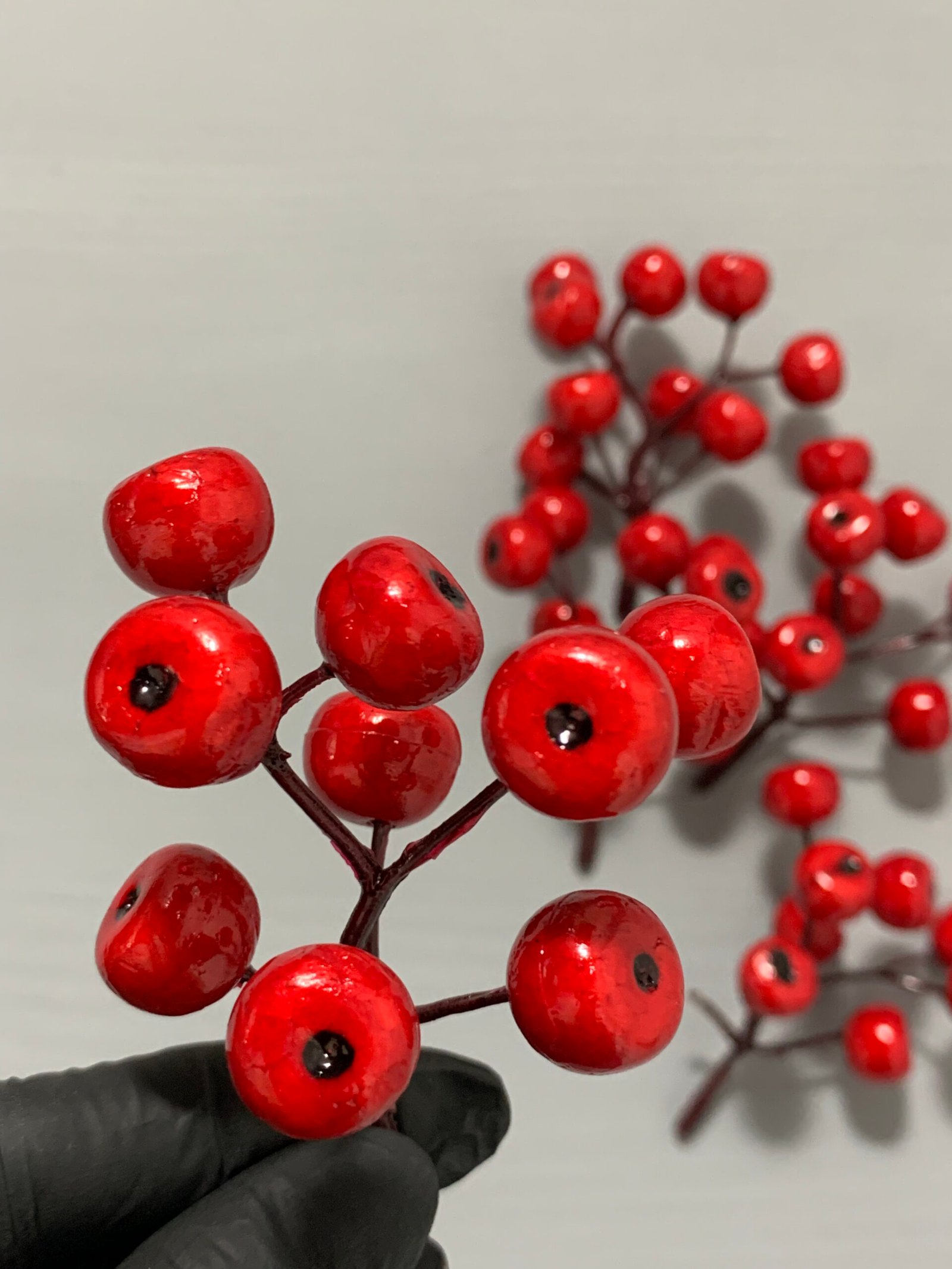 Штучні ягідки горобини без стебла, 8-9 шт червоні 7 см. F17. - Штучні ягоди та плоди Штучні ягідки горобини без стебла, 8-9 шт червоні 7 см. F17. - Штучні ягоди та плоди