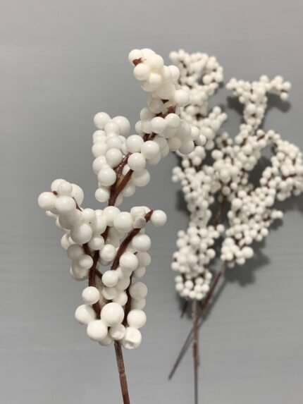 Штучні ягідки на коричневому стеблі білі 18 см. 10-8. - Штучні ягоди та плоди