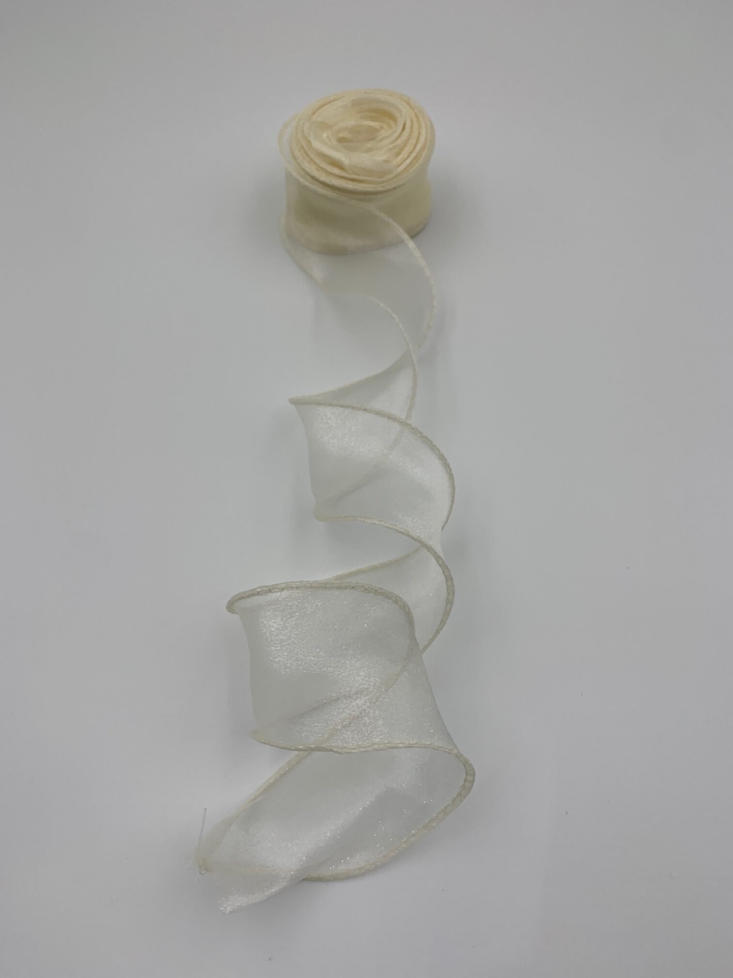 Стрічка з органзи айворі 4 см х 9 м - Бавовняні стрічки Стрічка з органзи айворі 4 см х 9 м - Бавовняні стрічки