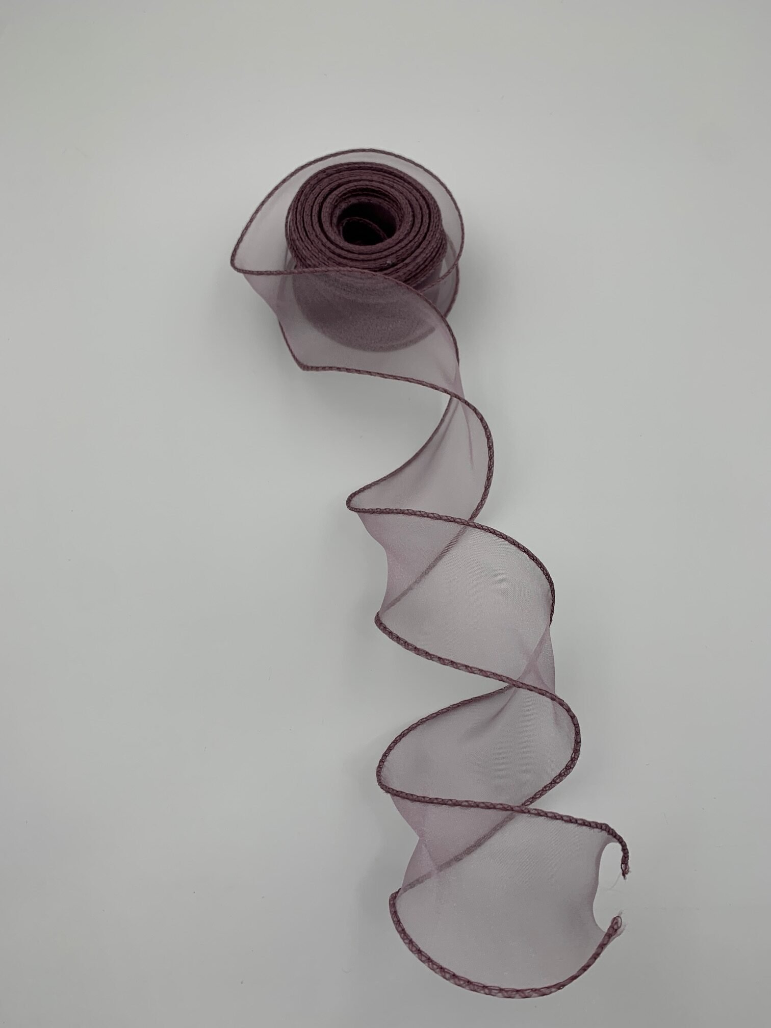 Стрічка з органзи сіро-фіолетова 4 см х 9 м - Бавовняні стрічки Стрічка з органзи сіро-фіолетова 4 см х 9 м - Бавовняні стрічки