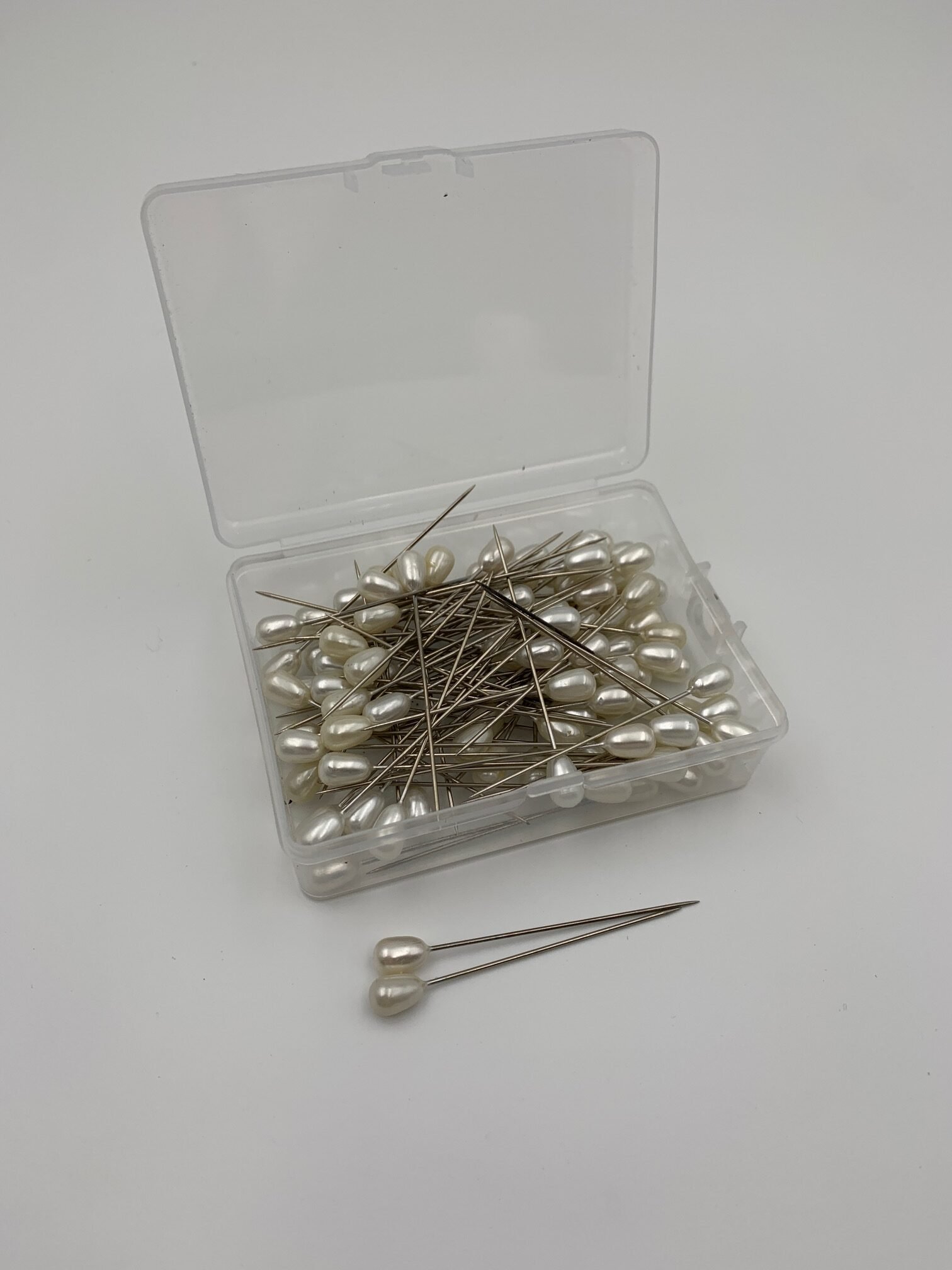 Основа для прикрас ручної роботи, перлина КРАПЛЯ, набір шпильок 100 шт. - Букети, бутоньєрки, набори для творчості Основа для прикрас ручної роботи, перлина КРАПЛЯ, набір шпильок 100 шт. - Букети, бутоньєрки, набори для творчості