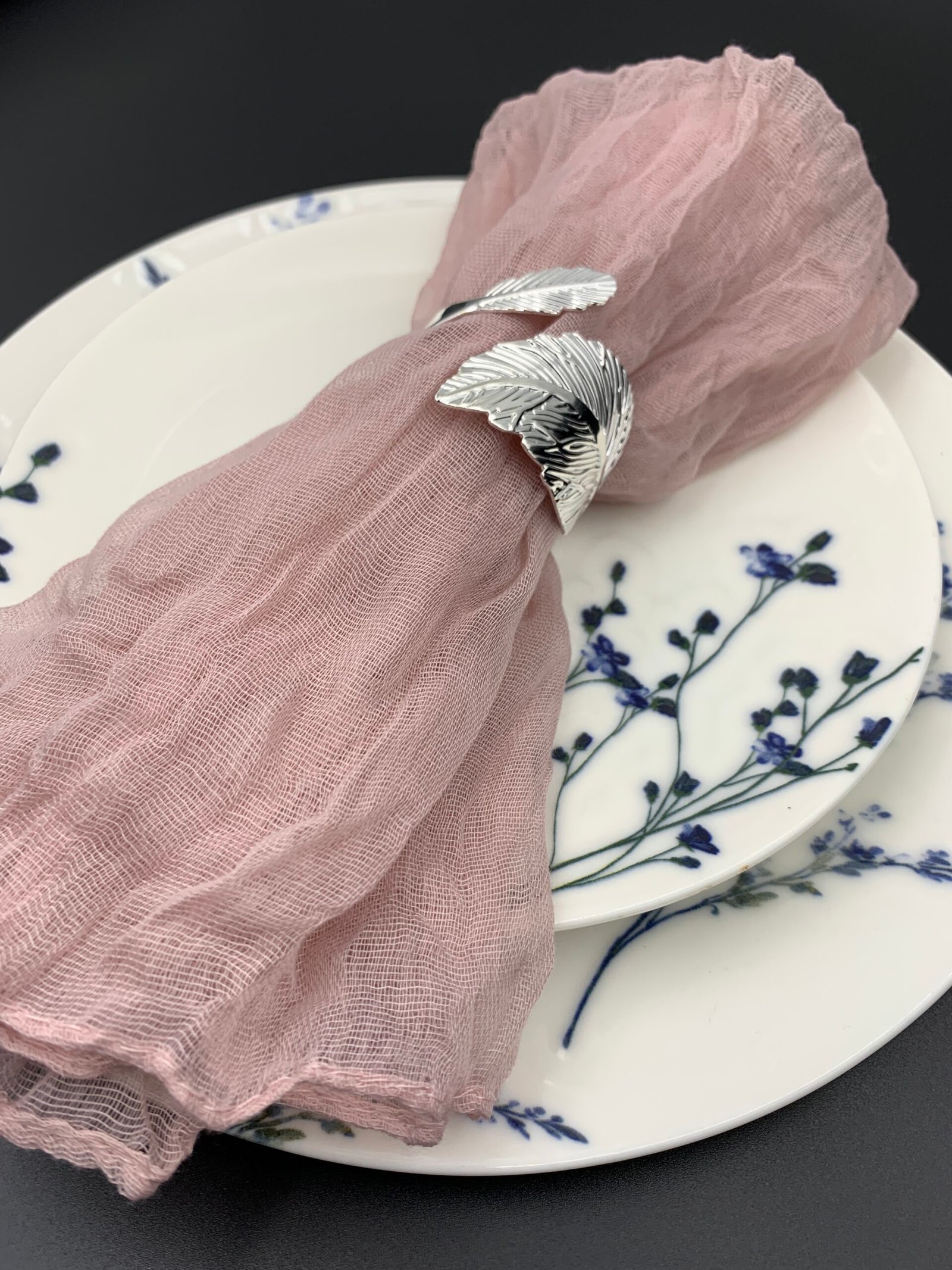 Серветка декоративна пудрова 50x50 см - Ранери/Серветки Серветка декоративна пудрова 50x50 см - Ранери/Серветки