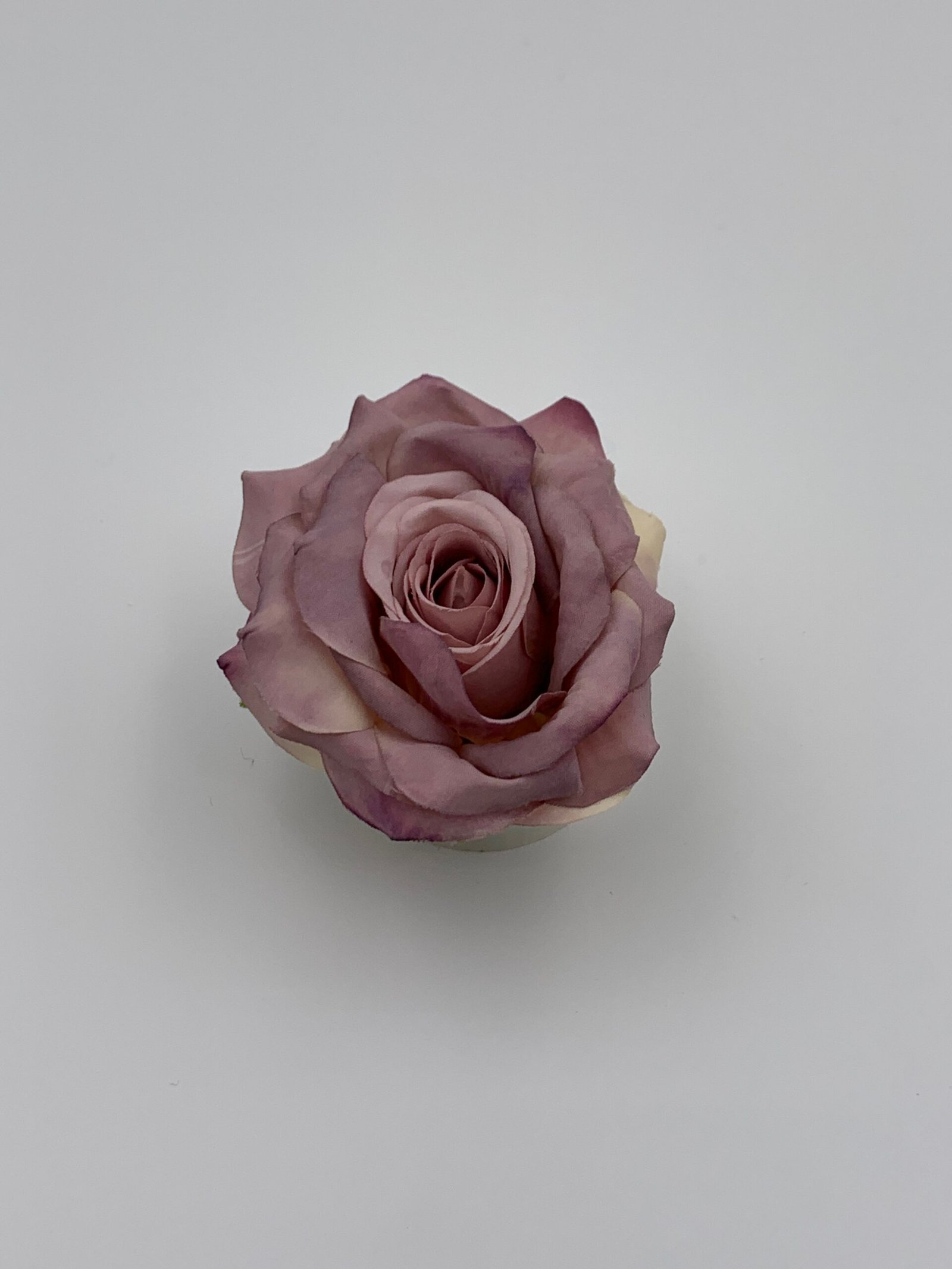 Голівка рози, штучна, бузковий градієнт 8 см - Штучні квіти Голівка рози, штучна, бузковий градієнт 8 см - Штучні квіти