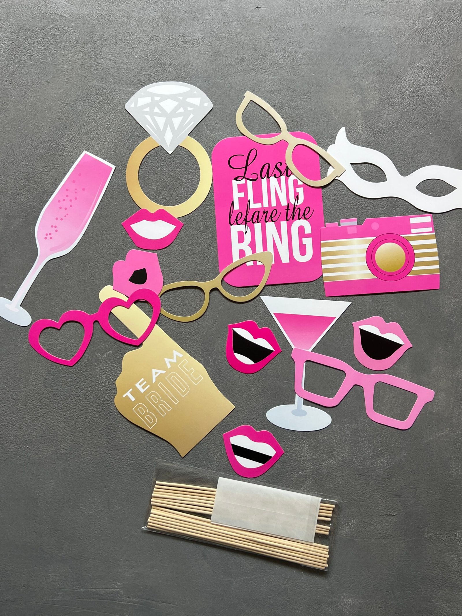 Набір аксесуарів для дівич-вечора та фотозони "Last Fling before the Ring". - Дівич вечір Набір аксесуарів для дівич-вечора та фотозони "Last Fling before the Ring". - Дівич вечір