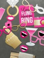 Набір аксесуарів для дівич-вечора та фотозони "Last Fling before the Ring". - Дівич вечір